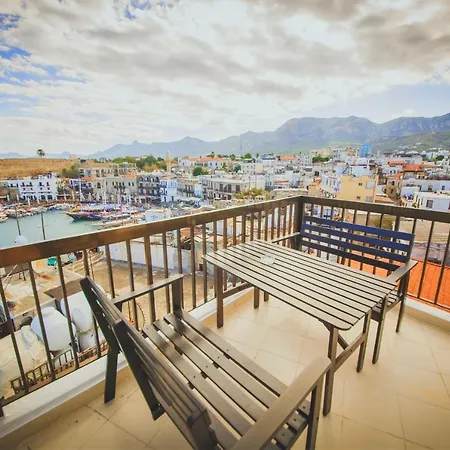 British Hotel At Old Harbour Otel *