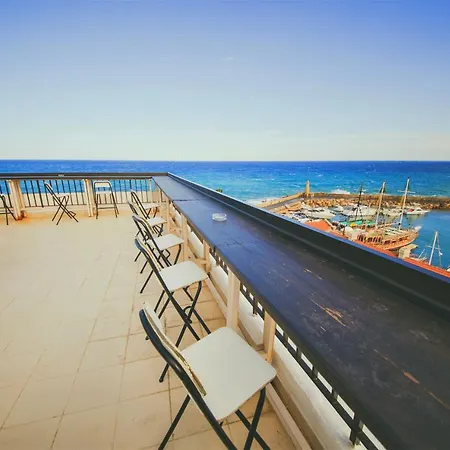 Otel British Hotel At Old Harbour Girne