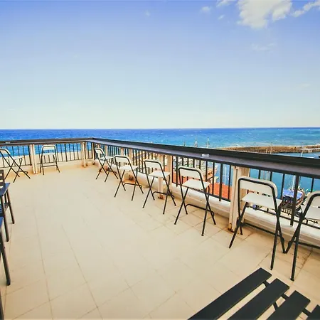 British Hotel At Old Harbour Hotel *